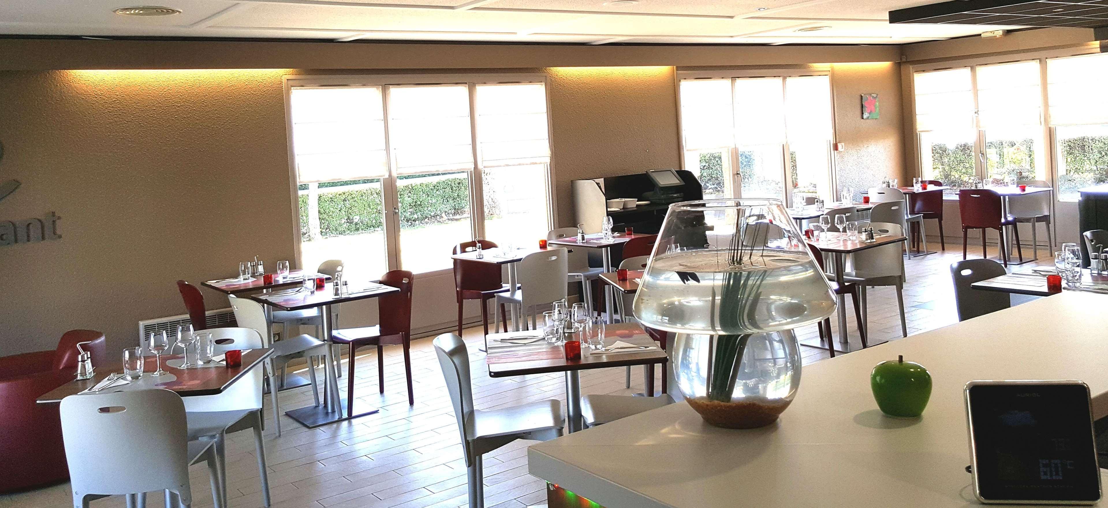 Hotel Restaurant Campanile Aurillac Zewnętrze zdjęcie